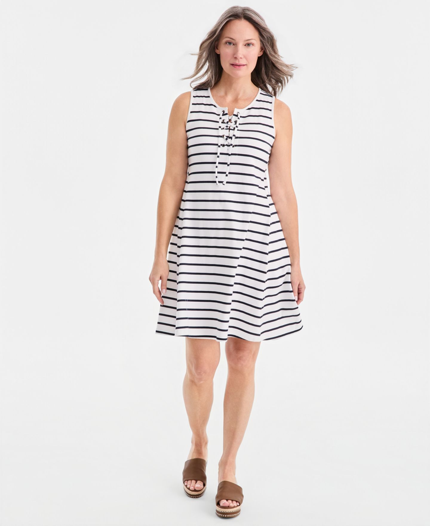 Женское платье Style & Co Lace-Up Sleeveless Dress, цвет: Белый чёрный полосатый — фото 1