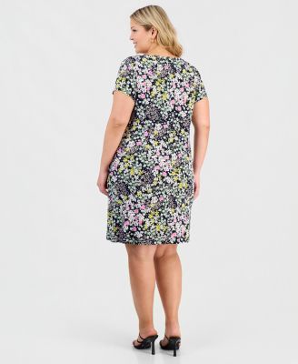 Plus Size Printed Pintuck Short-Sleeve Dress