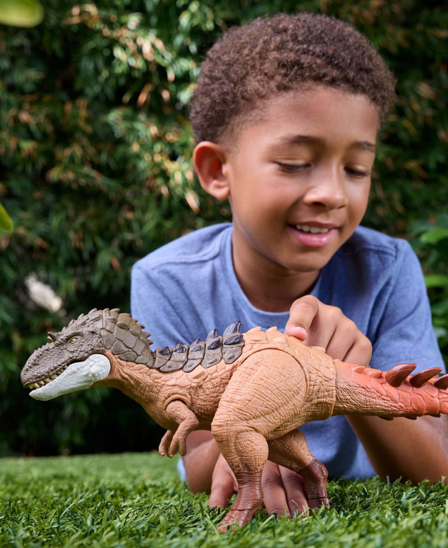 Детская фигурка Jurassic World Gigantic Thrashers Gorgosaurus Action Figure, Ages 4+ — фото 2