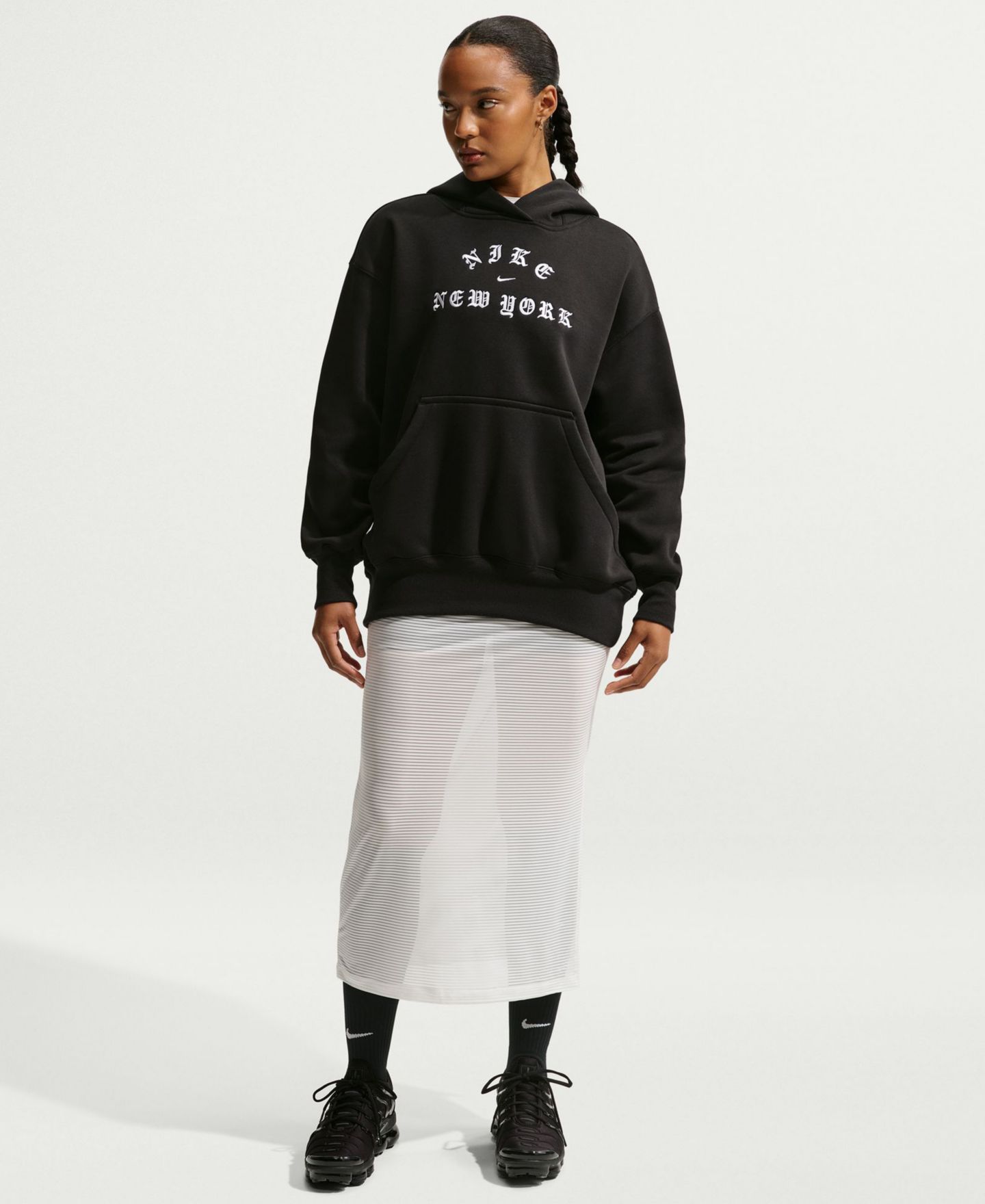 Женское худи Nike Sportswear Phoenix Fleece Oversized New York Pullover, цвет: Чёрный / Белый — фото 2