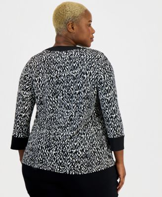 Plus Size Lace-Up 3/4-Sleeve Knit Top