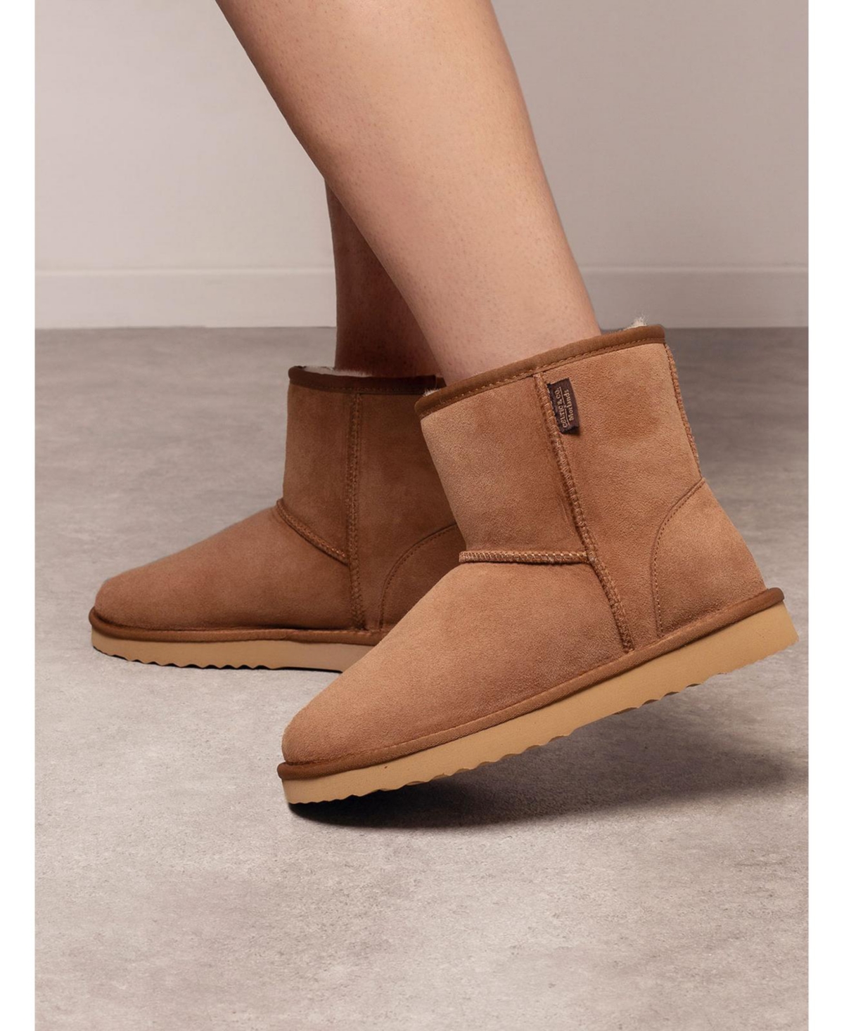 Celtic & Co. Women's Chinti Parker Pure Merino Wool Short Sleeve Tee