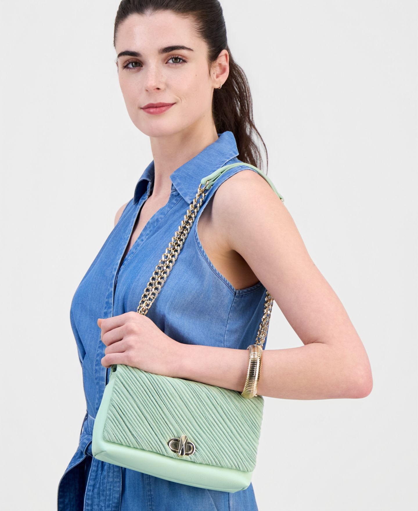 Женская сумка I.N.C. International Concepts Mini Ajae Ruched Suede, цвет: Зелёный — фото 7