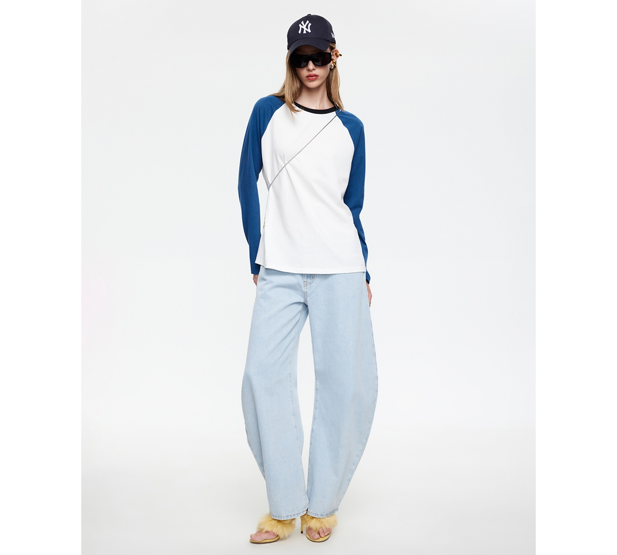 Lioness Women's Crew Neck Baseball T-Shirt