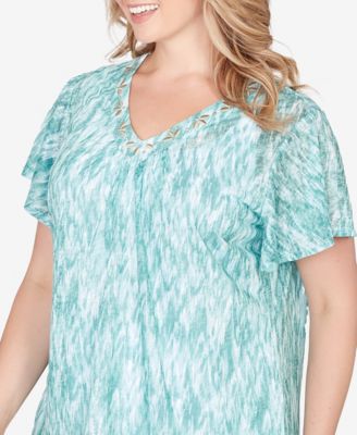 Plus Size Printed Knit Burnout Short Sleeve V-Neck Top