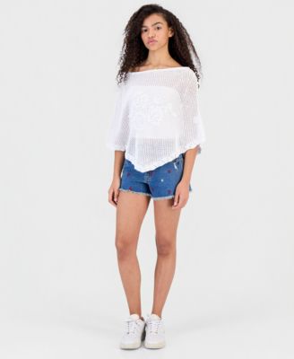 Juniors' Flower-Detail Crochet Poncho