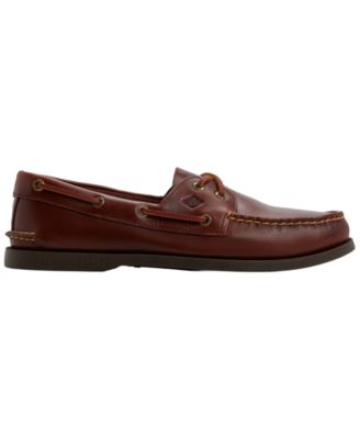 Men's Iconic Silhouette Lace-Up Boat Shoes