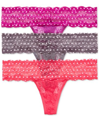 b.tempt'd by Wacoal Lace Kiss Thong 3-Pack 976282