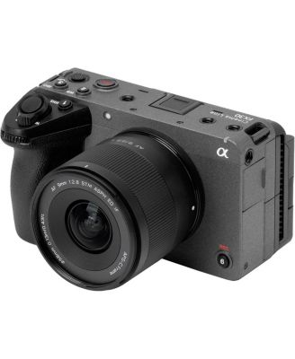 9mmf2.8 lens for Sony E mount cameras