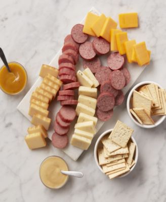 Signature Flavors Gift Basket, 9 Piece