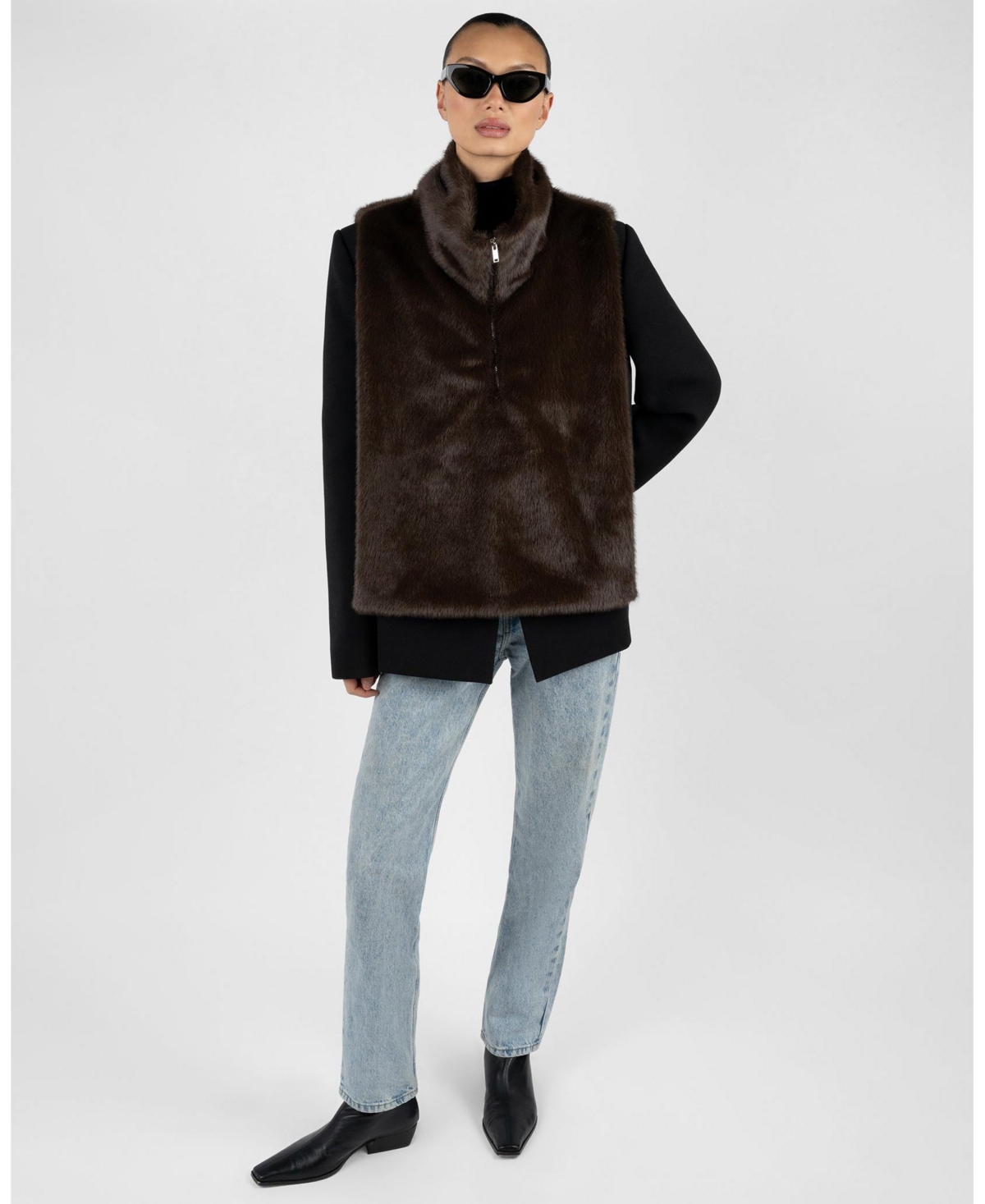 WeWoreWhat Women's Faux Fur Mock neck Vest