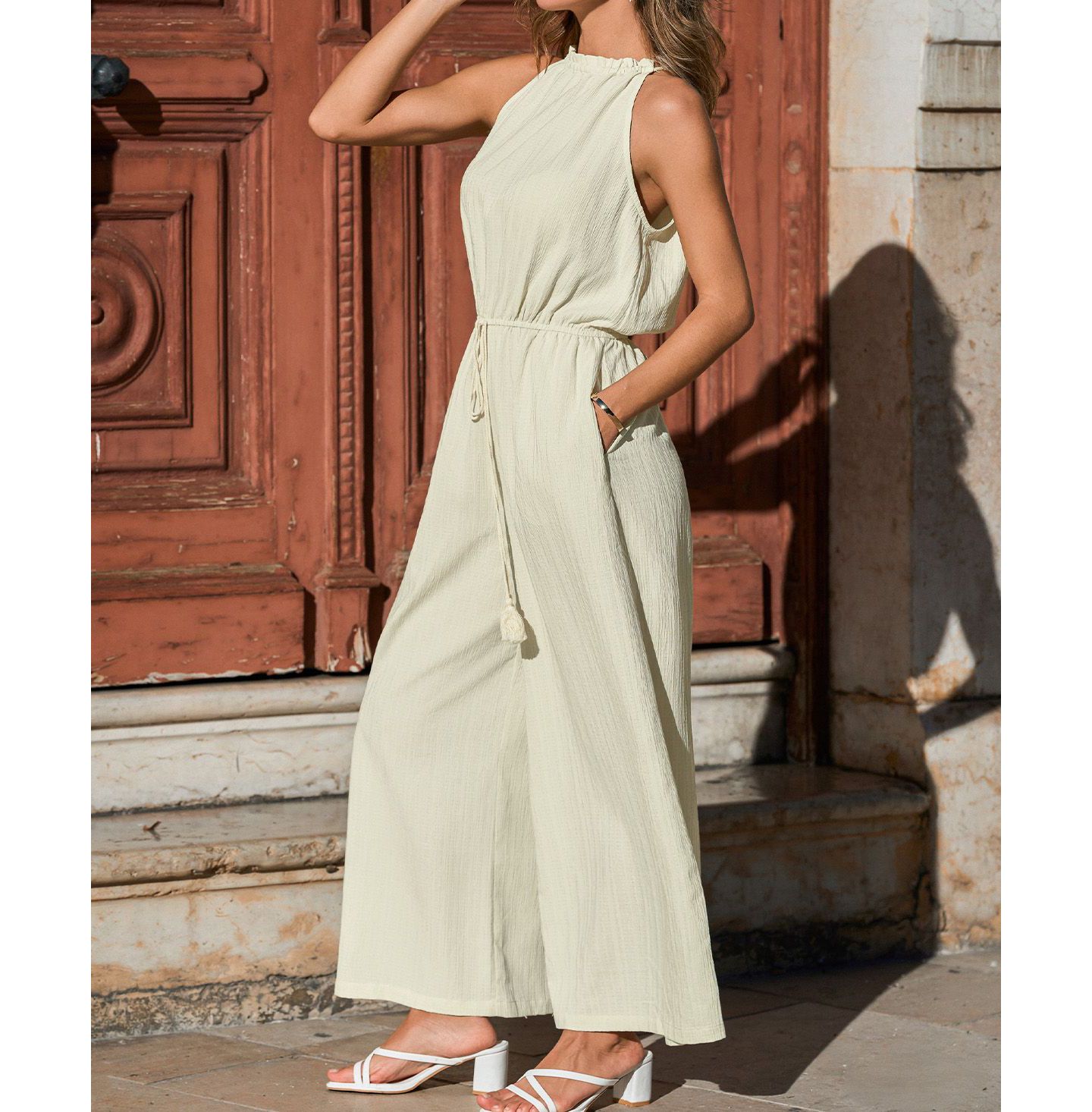 Женский комбинезон Cupshe Halter Wide-Leg Drawstring Jumpsuit, цвет: Бежевый / Хаки — фото 2