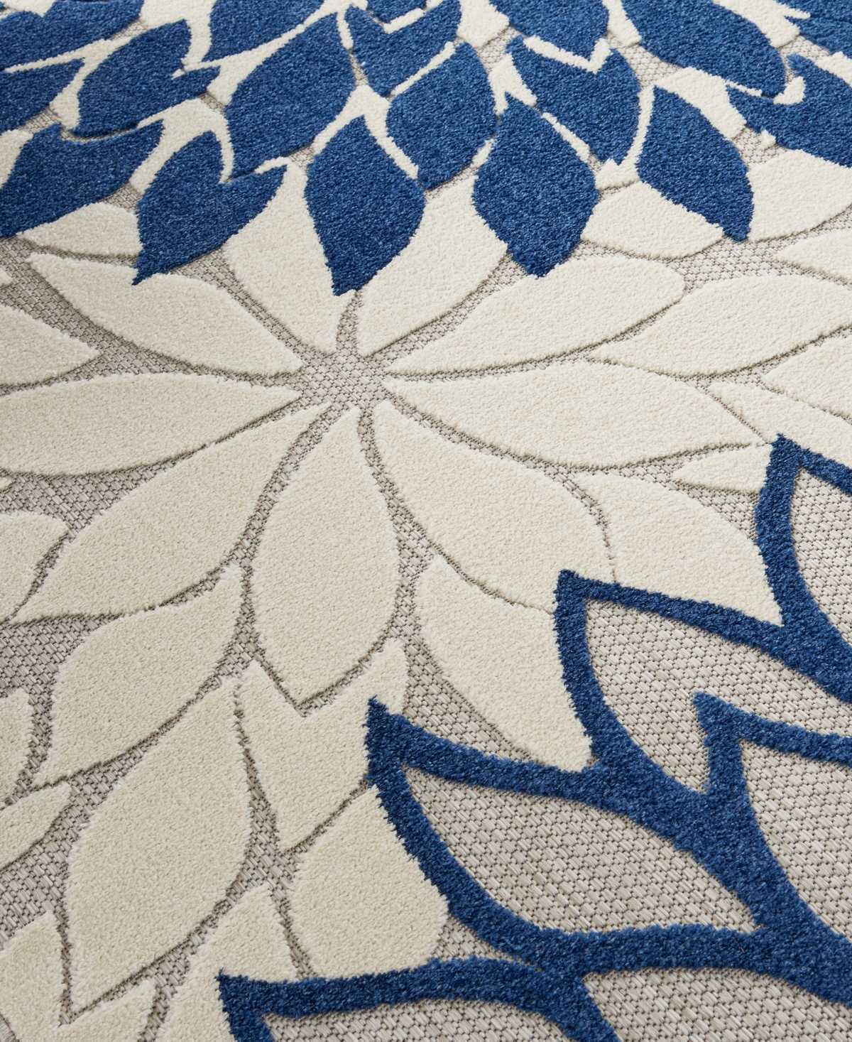 Nourison Home Aloha ALH05 Ivory and Navy 7' x 10' Outdoor Area Rug