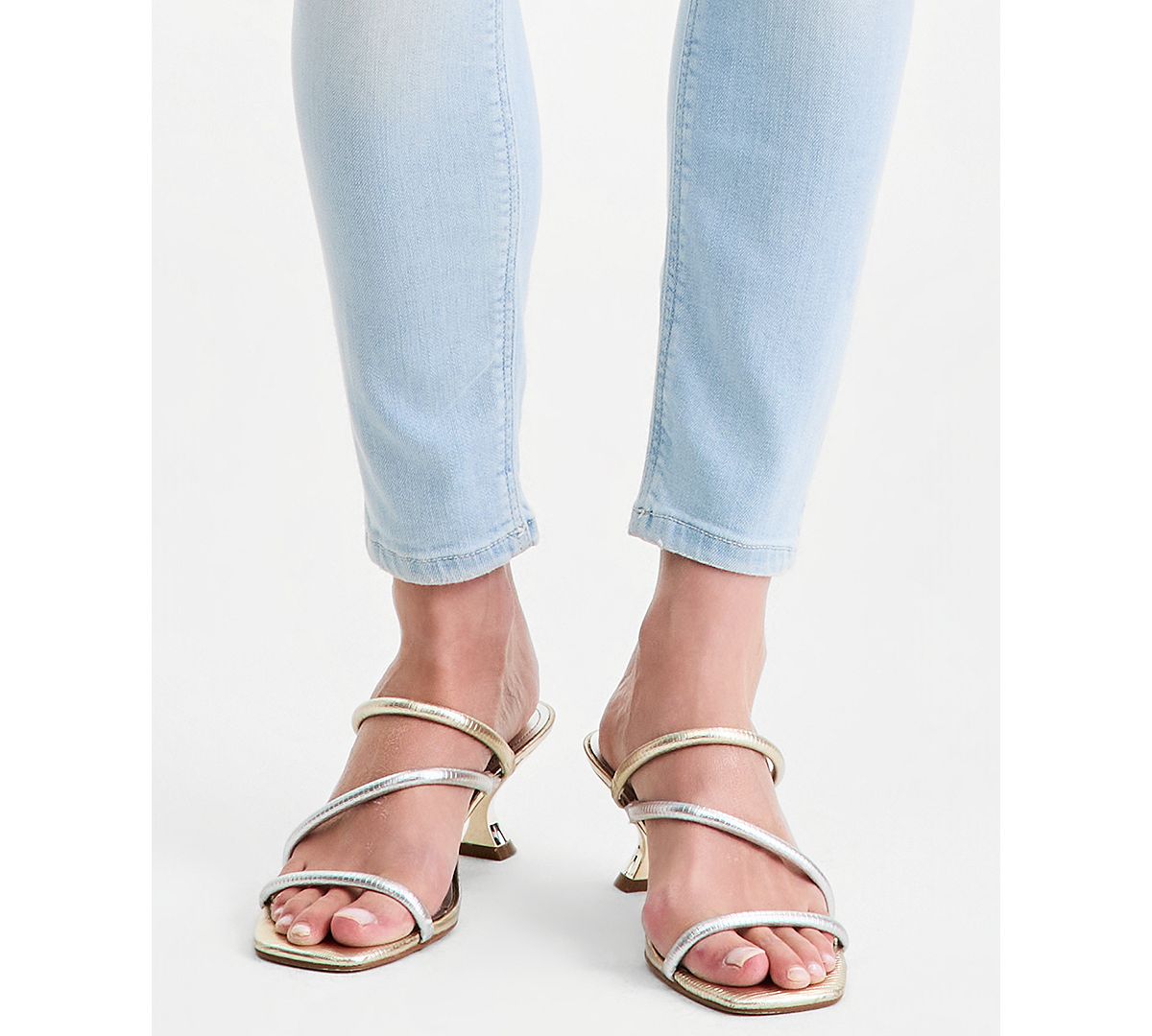 GUESS Women's 1981 Mid-Rise Skinny Jeans view 5 — MAYCSS fashion products