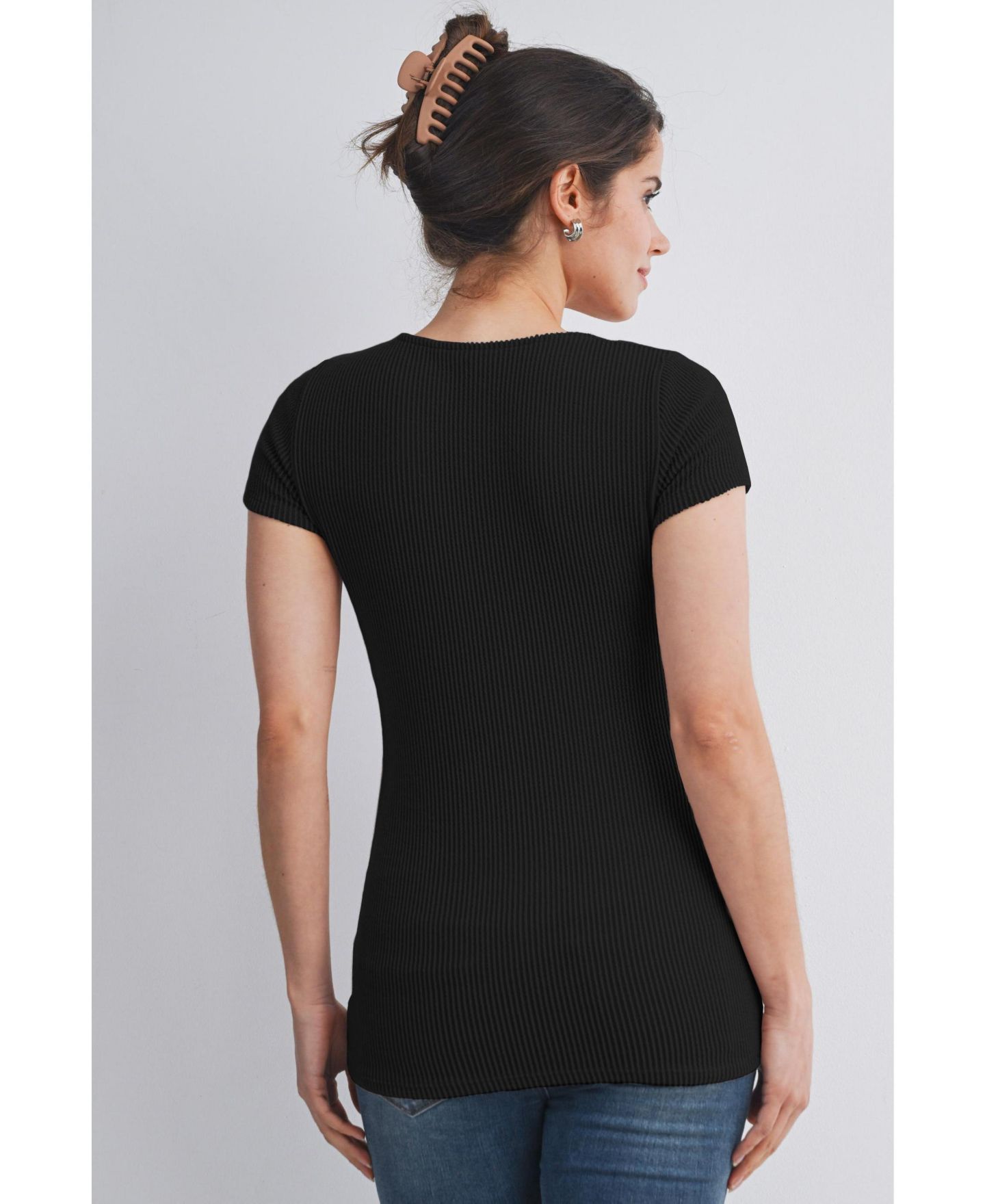 Женский топ Hello Miz Maternity Ribbed Sweetheart Neck Short-Sleeve Top, цвет: Чёрный — фото 3