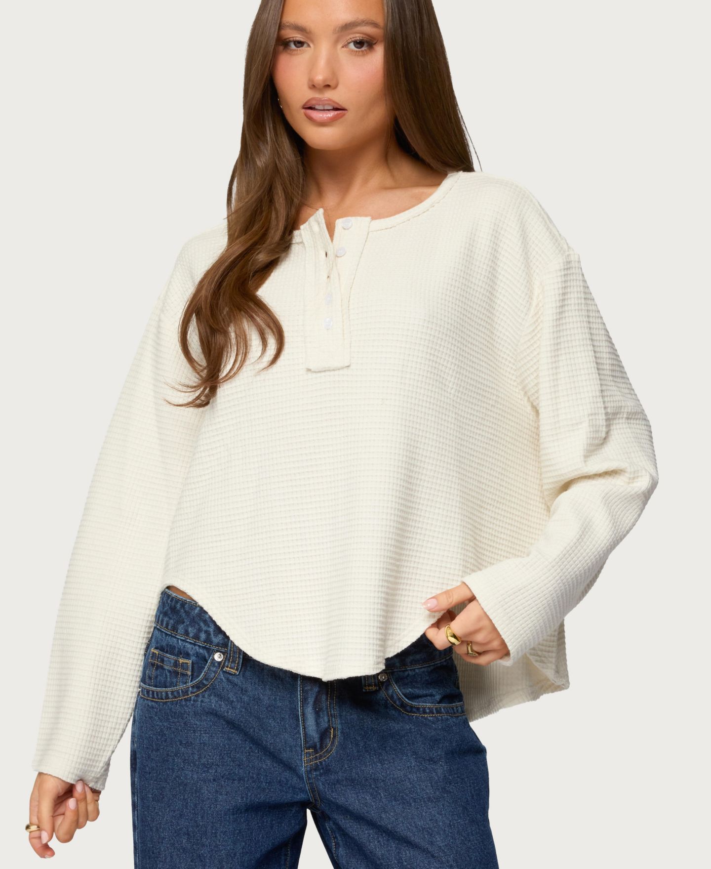 Женский топ Edikted Alisia Oversized Waffle Henley, цвет: Бежевый — фото 1