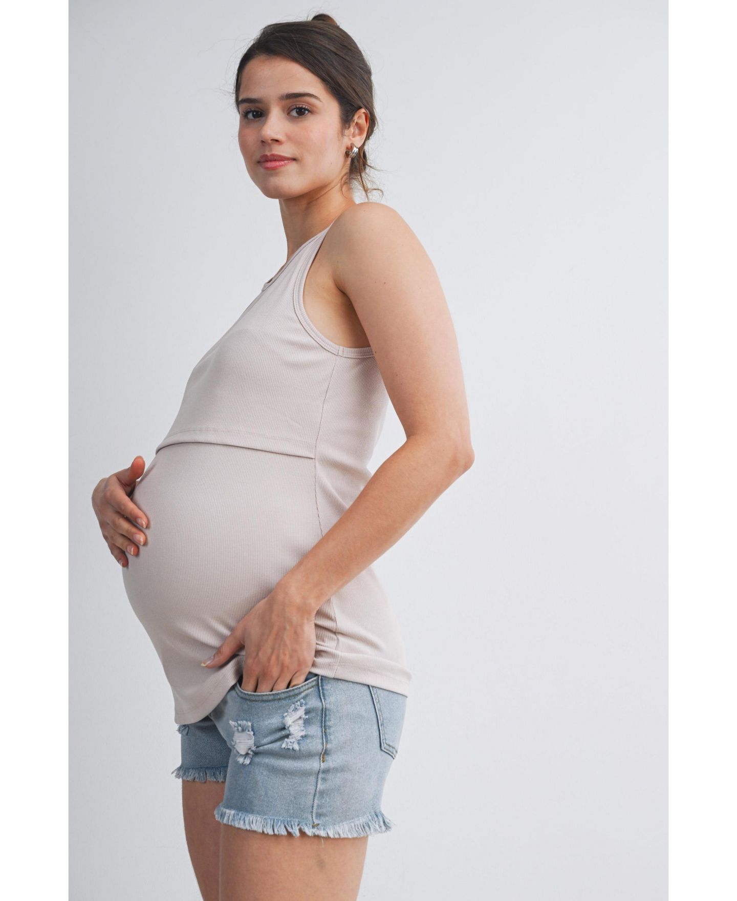 Женский топ Hello Miz Maternity Nursing Ribbed Tank Top with Lift-Up Panel, цвет: Бежевый — фото 2