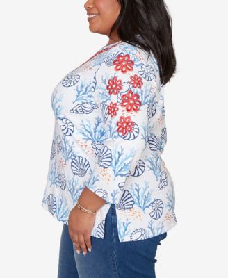 Plus Size Port Side Shell Print Embroidered Top