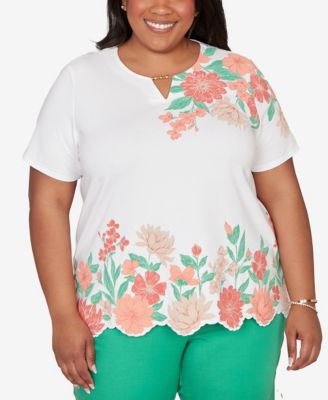 Plus Size Resort Living Floral Scallop Border Top