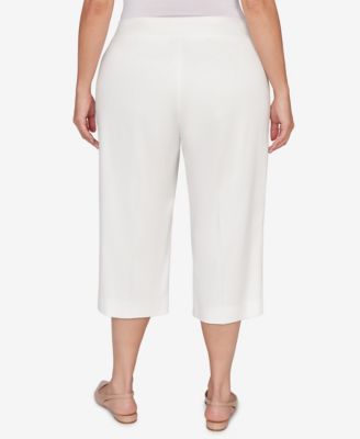 Plus Size Resort Living Smooth Waist Easy Pull- On Capri Pants