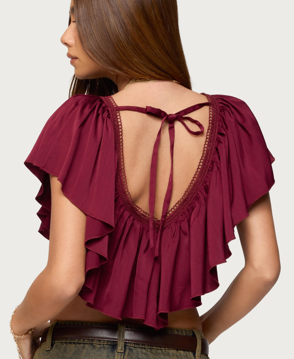 Edikted Womens Deena Ruffled V Neck Top