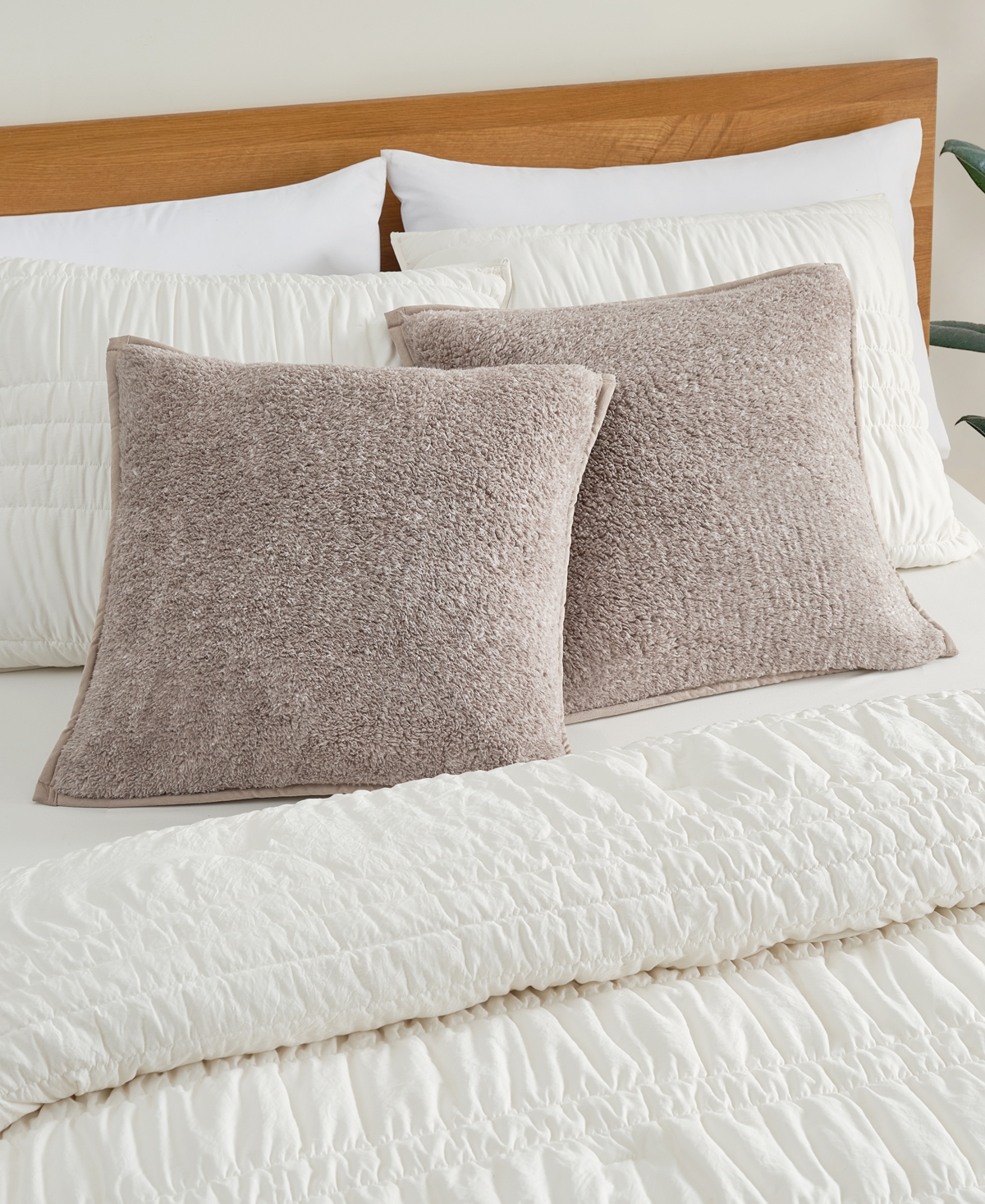 Ugg Classic Fluff 2-Pack Decorative Pillows, 20" x