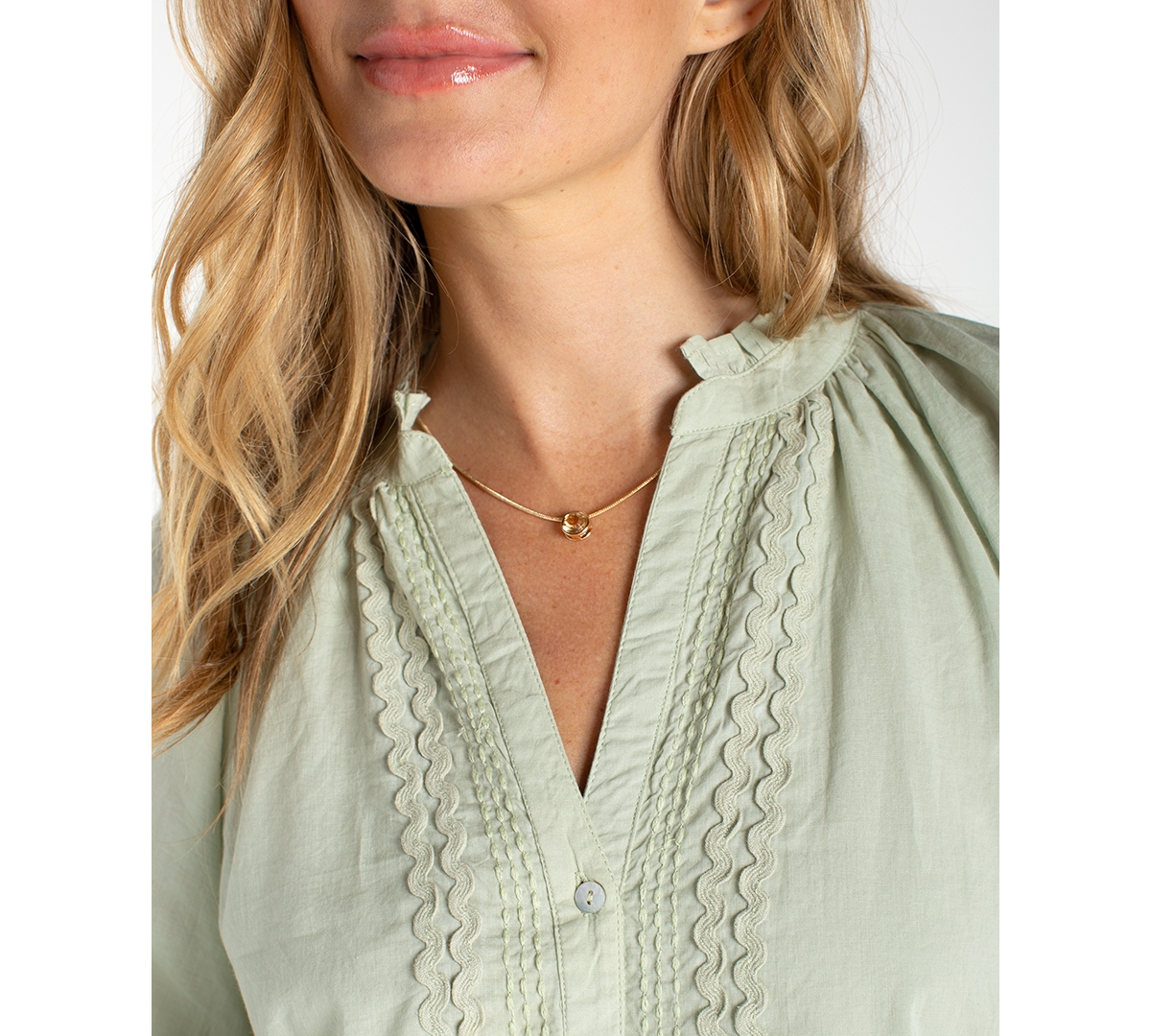 Liverpool Los Angeles Women's Button-Front V-Neck Woven Blouse