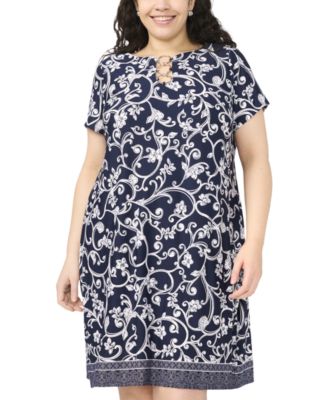 Plus Size Printed O-Ring Shift Dress