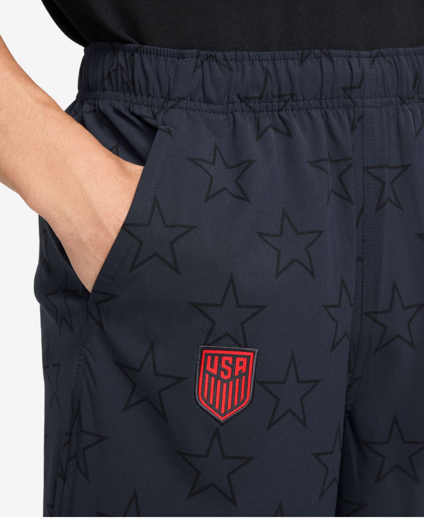 Мужские брюки Nike USA Energy Soccer Dri-FIT Woven, цвет: Обсидиановый / Красный — фото 2