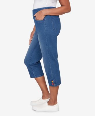 Women's Port Side Colored Button Super Stretch Denim Capri Jeans