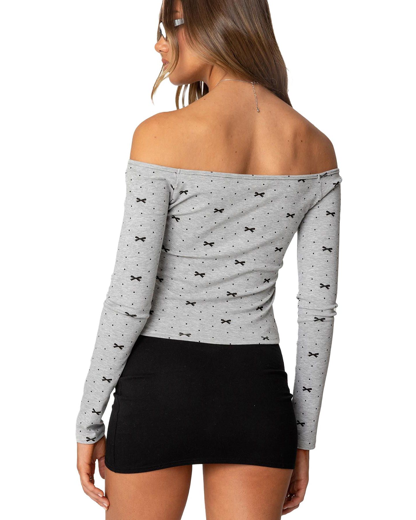 Женский топ Edikted Ryna Bows and Dots Off Shoulder, цвет: Серый меланжевый — фото 2