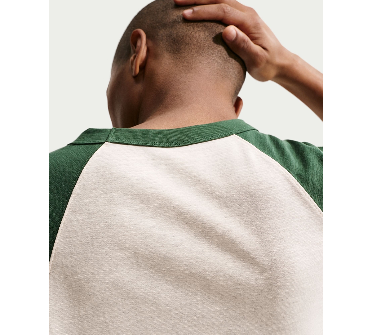 Nike Men's Crewneck Raglan Sleeves Top