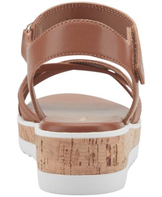 Women's Gyllie Flat Platform Sandals