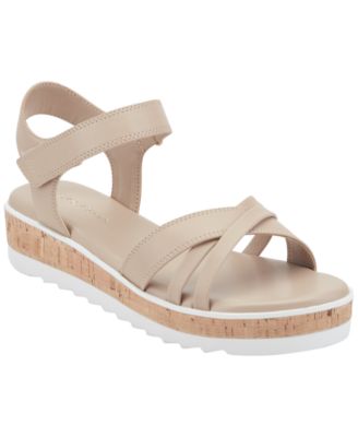 Women's Gyllie Flat Platform Sandals