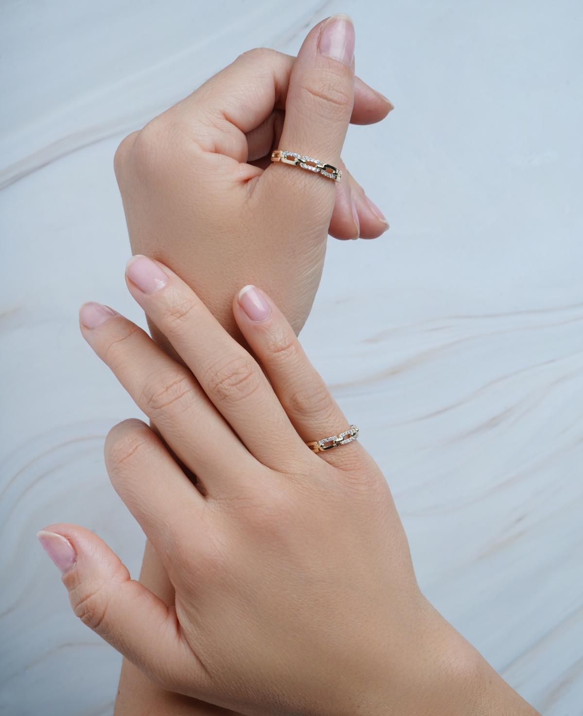 Wrapped Diamond Linked Ring (1/10 ct. t.w.) 10K Yellow Gold with White Rhodium