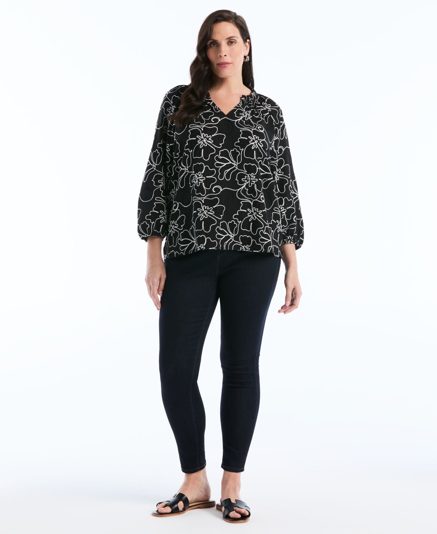 Женская блузка Rafaella Plus Size Floral Embroidered 3/4-Sleeve, цвет: Чёрный — фото 2