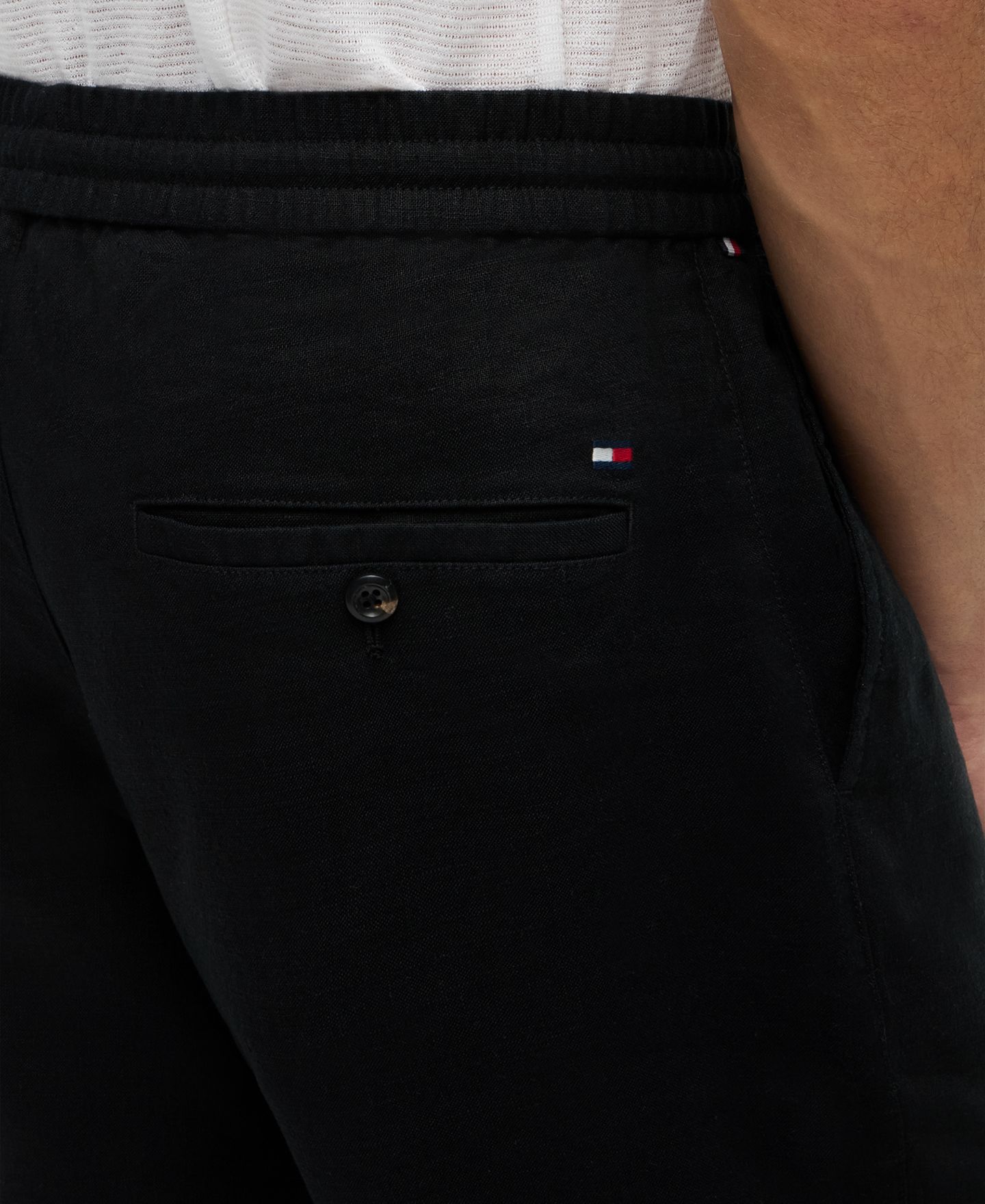 Мужские шорты Tommy Hilfiger 8" Regular-Fit Linen, цвет: Чёрный — фото 3