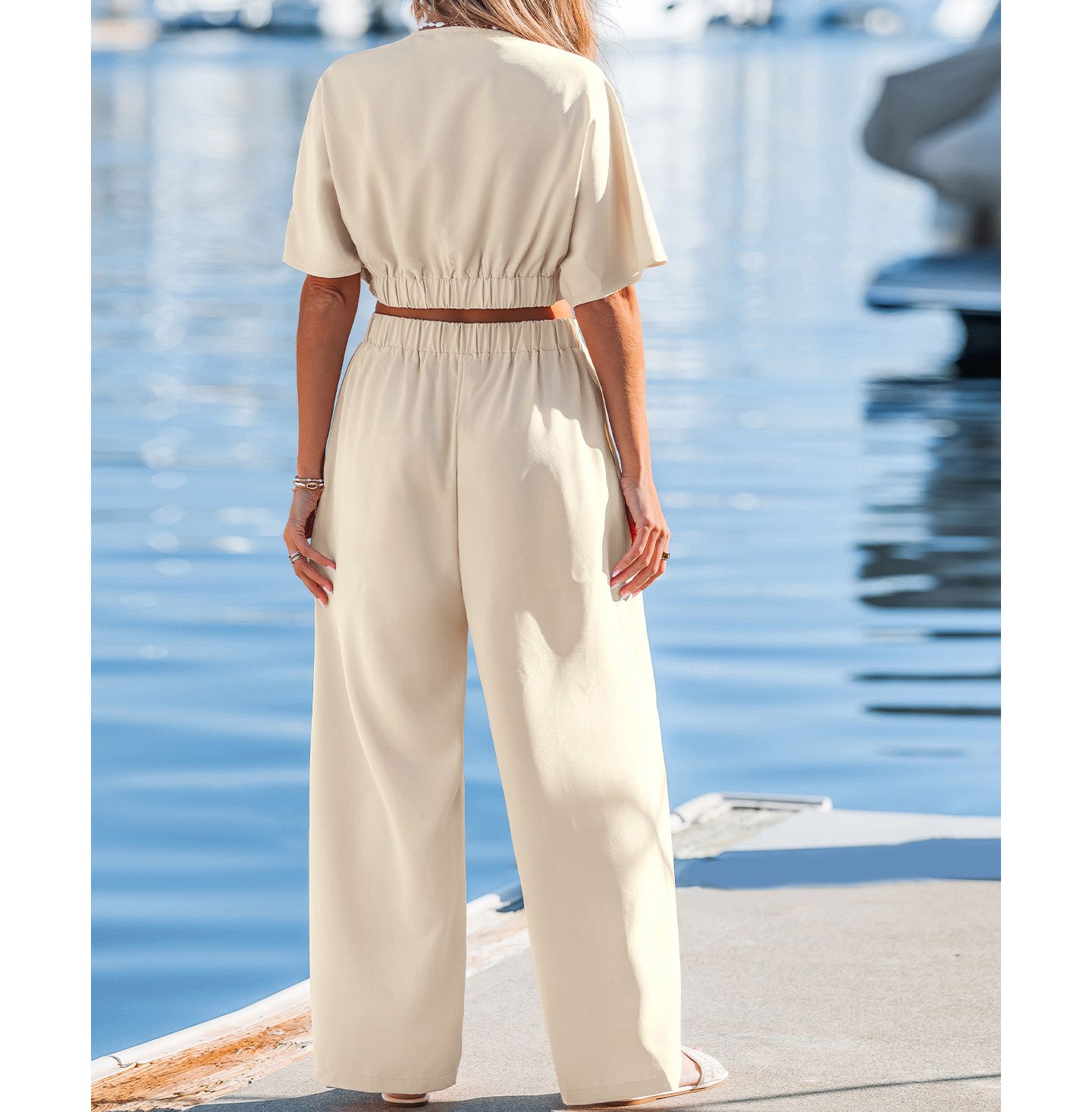 Женские комплекты Cupshe Short Sleeve Crop Top & Wide-Leg Pants Matching Set, цвет: Бежевый / Хаки — фото 3