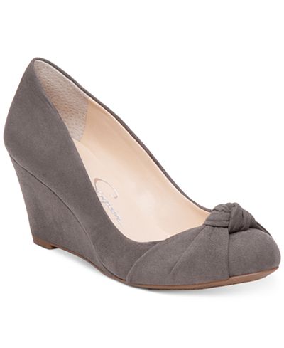 jessica simpson cindee pump