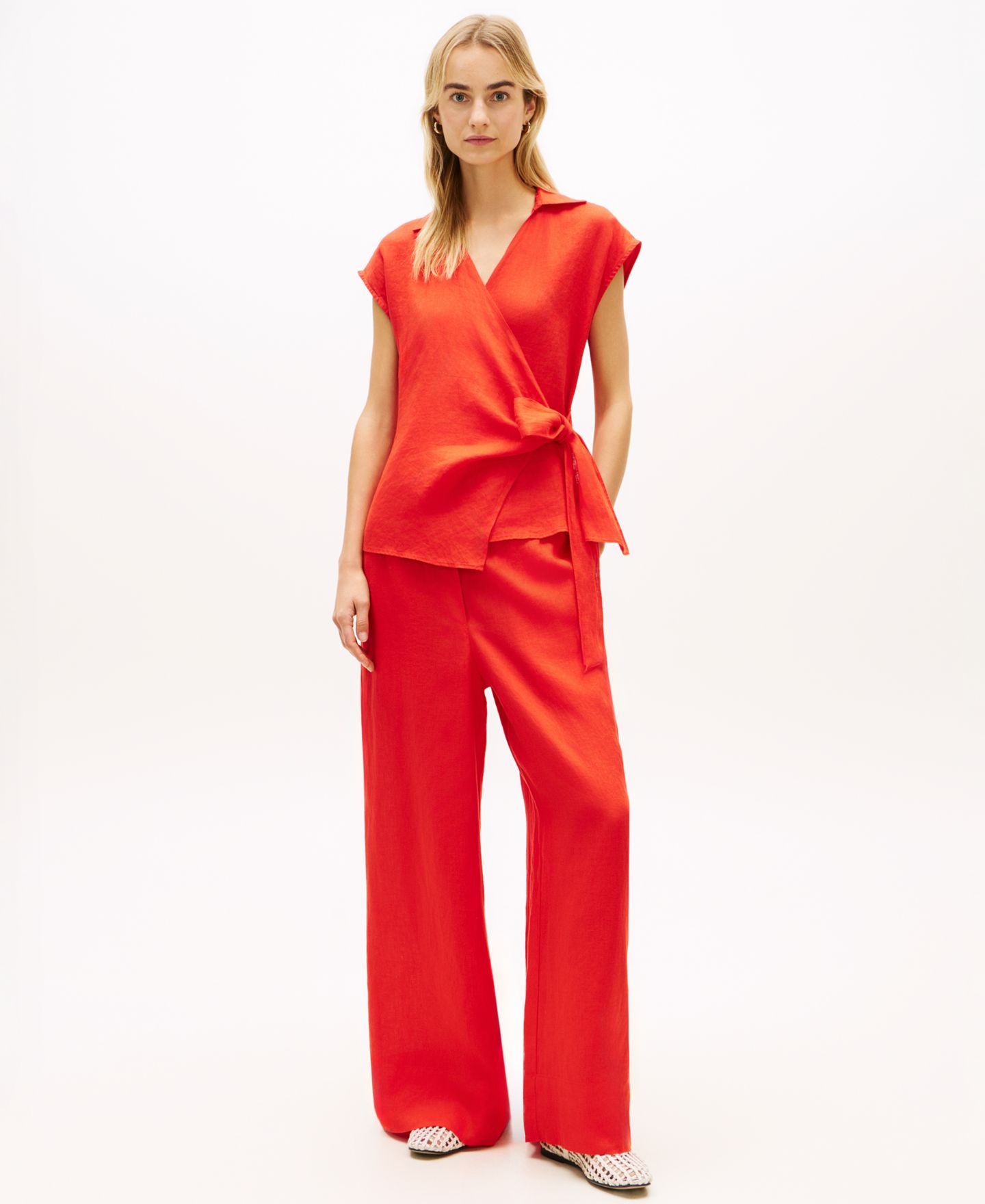 Женский топ Tommy Hilfiger V-Neck Knot Sleeveless, цвет: Fireworks — фото 2
