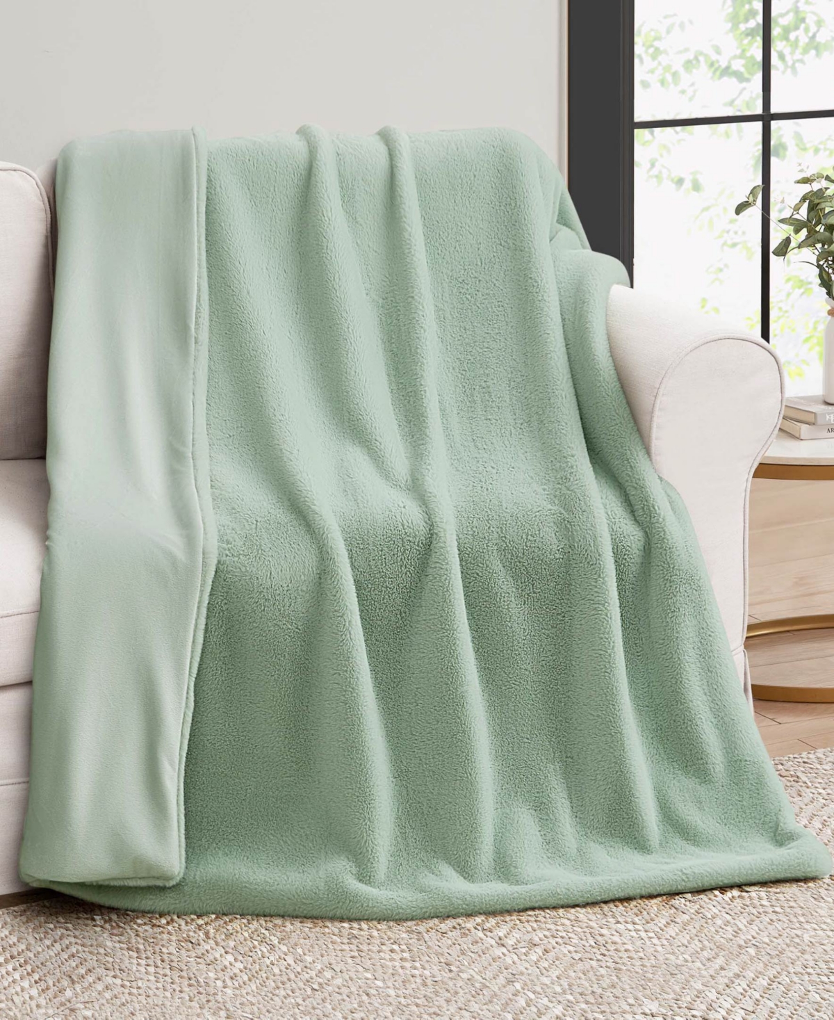 Jessica Simpson Solid Faux Fur Plush Throw, 50" x 70"