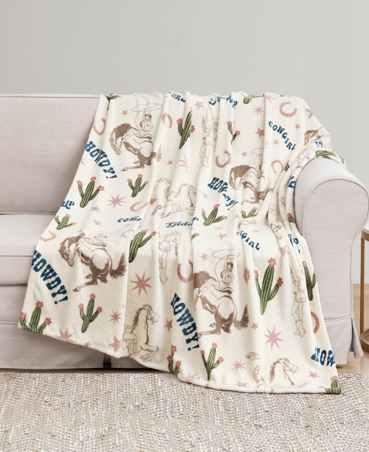 Jessica Simpson Chic Plush Throw, 50" x 60"