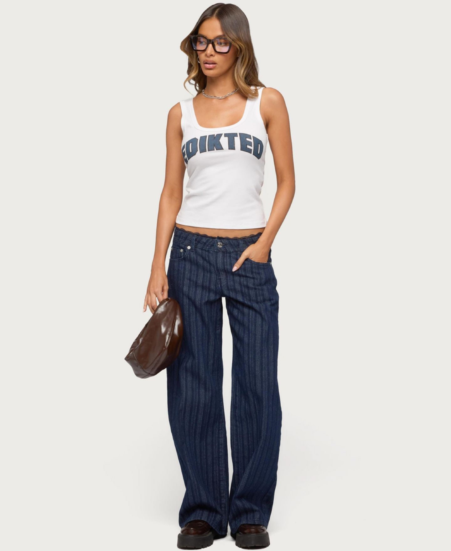 Женские джинсы Edikted Lace Trim Striped Low Rise Baggy, цвет: Синий — фото 5