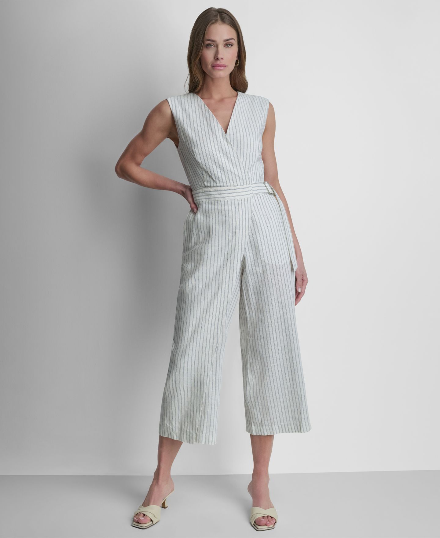 Женский комбинезон DKNY Striped Sleeveless Wrap Jumpsuit, цвет: Слоновая кость / Тёмно-синий — фото 5