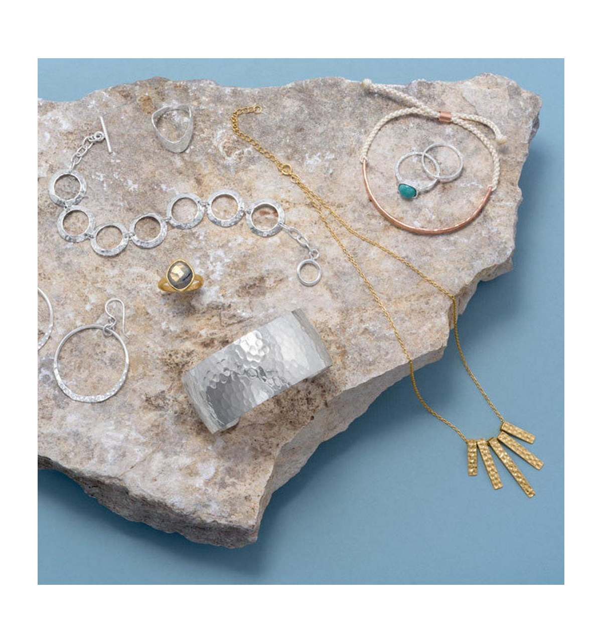 Curata Jewelry 925 Sterling Silver Hammered Abstract Chevron Wave Ring