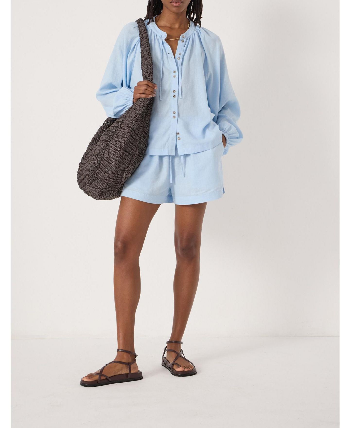 Женские шорты Hush Ernie Gathered Linen Beach Short, цвет: Бледный синий — фото 6