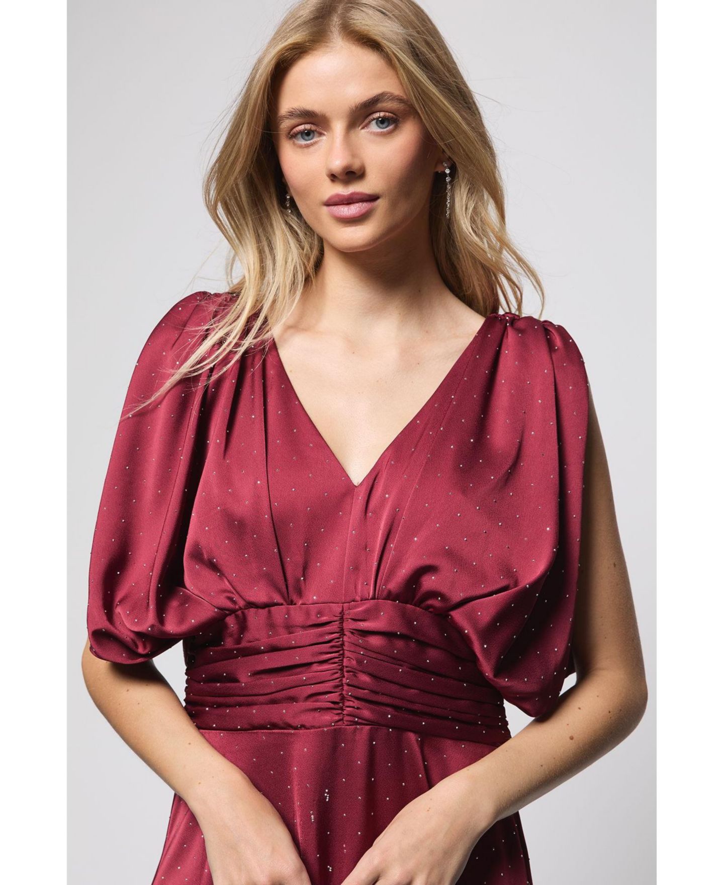 Женское платье Oasis Hotfix Detail Ruched Bodice Midi, цвет: Винный — фото 4