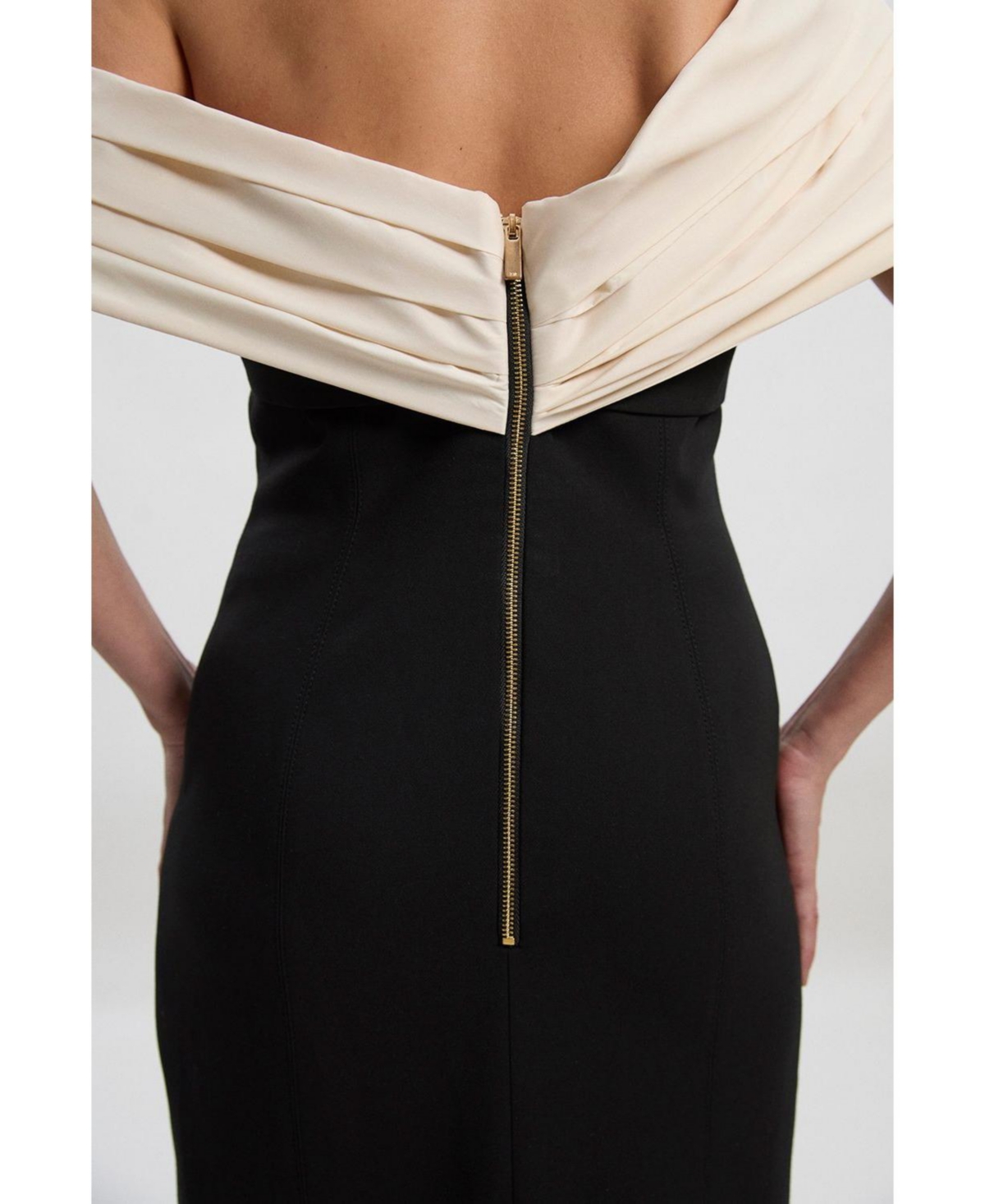 Karen Millen Women's Tailored Taffeta Sleeve Maxi Dress