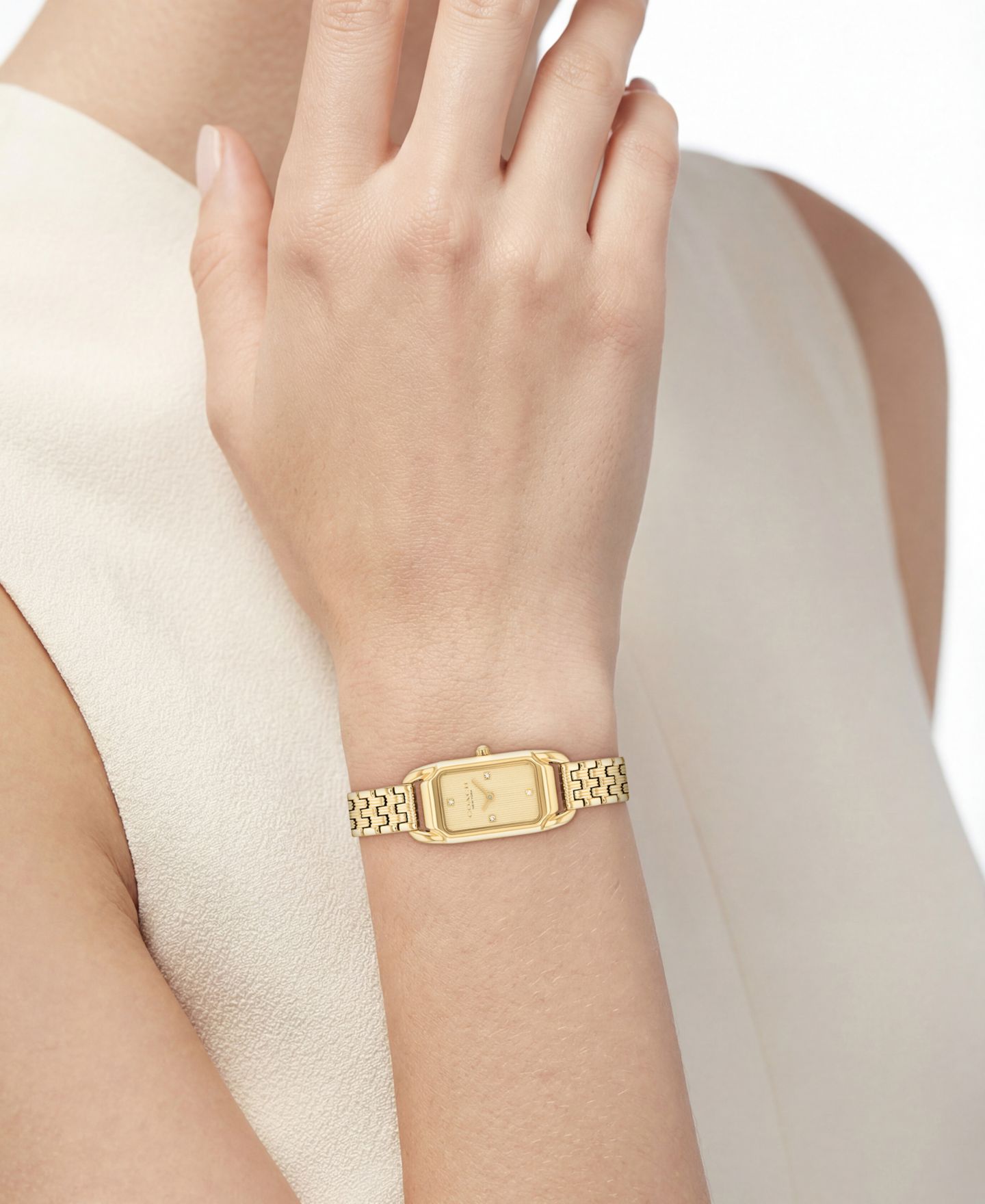 Женские часы COACH Cadie Gold Tone Stainless Steel Bracelet Watch, 17.5mm — фото 4