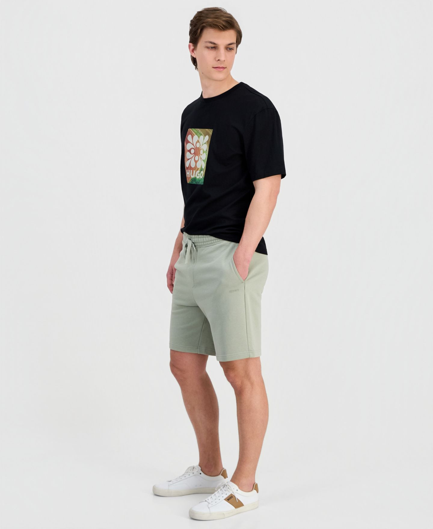 Мужские шорты Hugo Boss Sweatshorts, цвет: Пастельный зелёный — фото 4